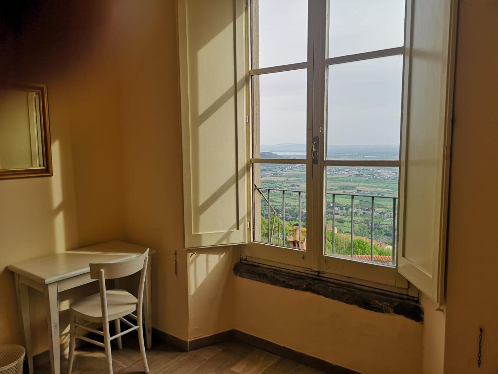 Ostello San Marco กอร์โตนา ภายนอก รูปภาพ