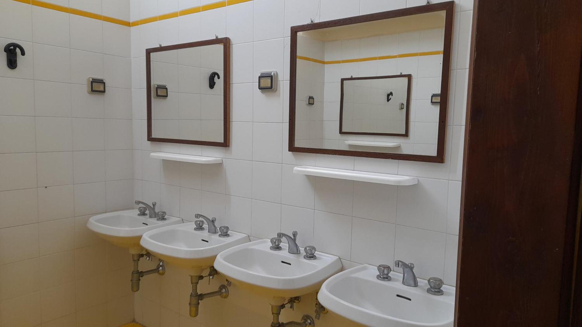 Ostello San Marco กอร์โตนา ภายนอก รูปภาพ