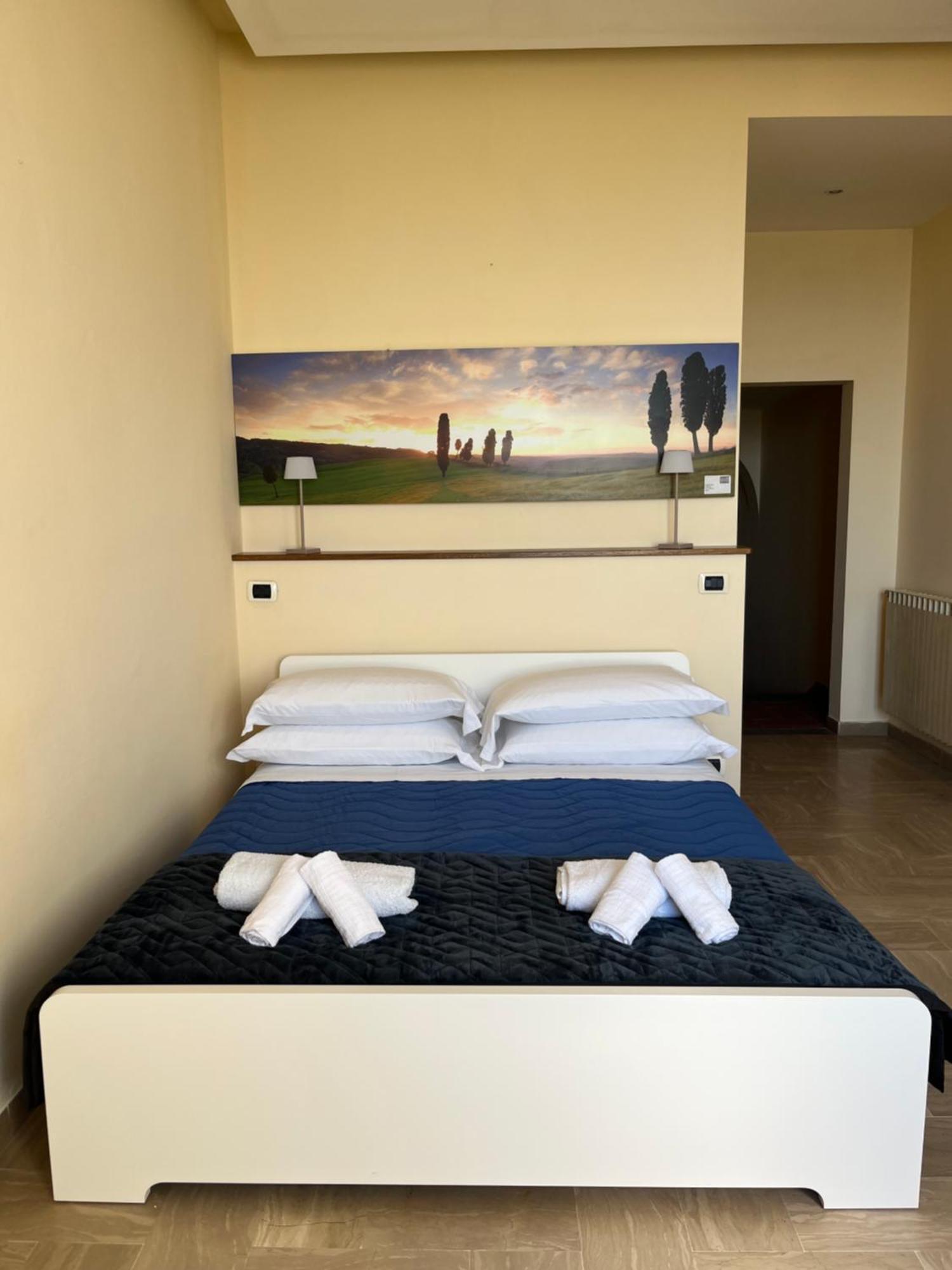 Ostello San Marco กอร์โตนา ภายนอก รูปภาพ